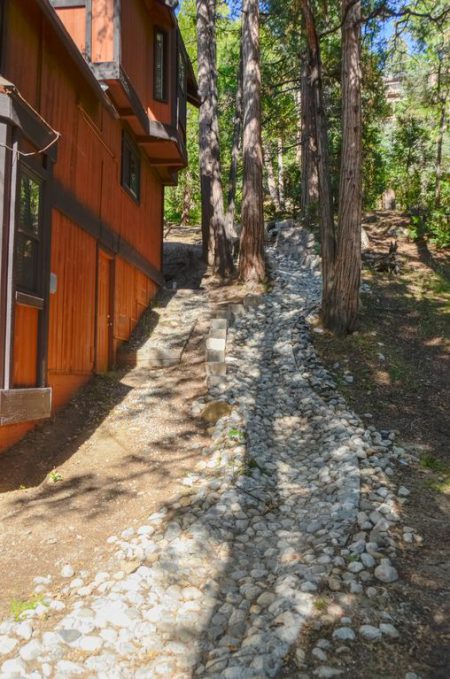 arrowhead side yard